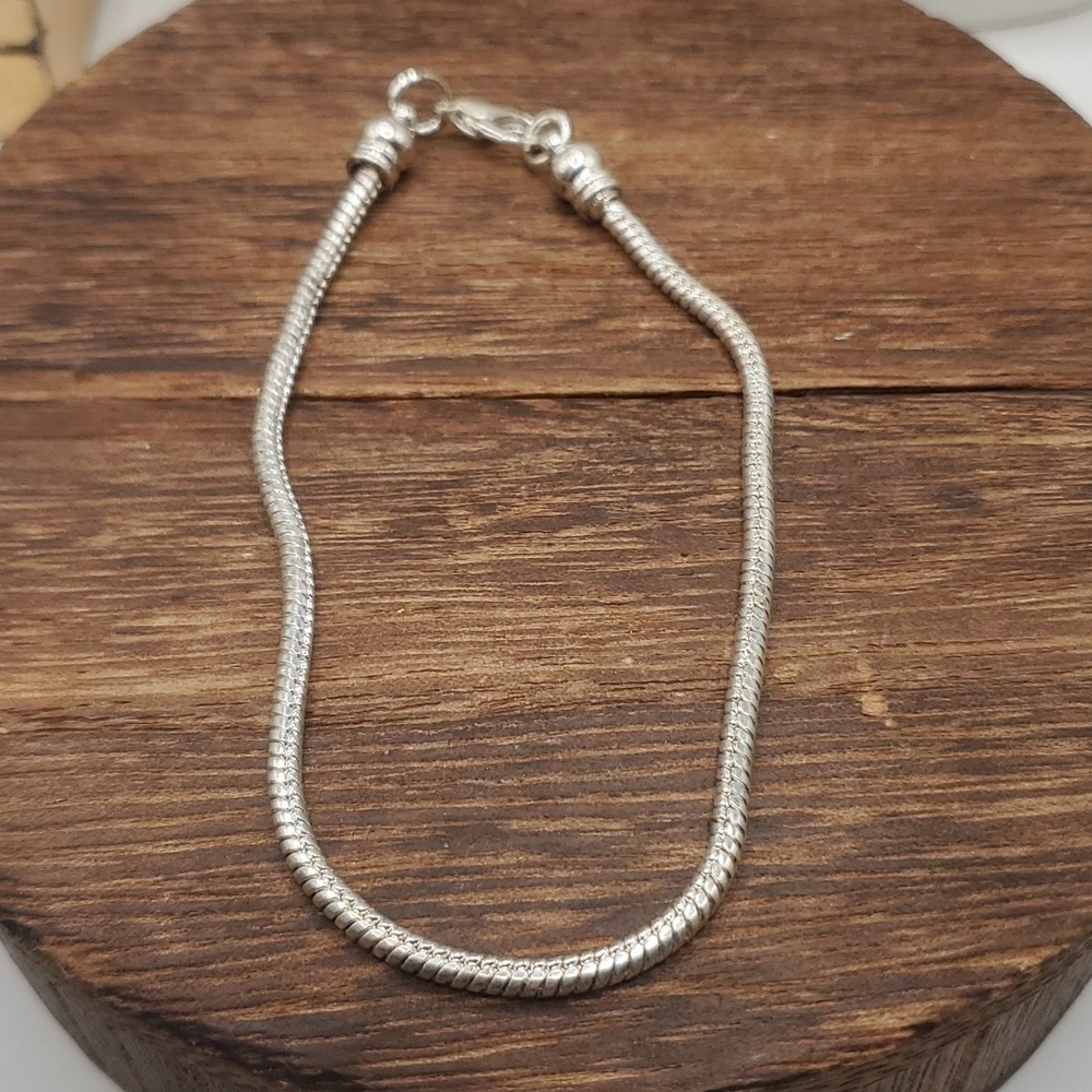 B2227 charm‎ bracelet snake chain no charms